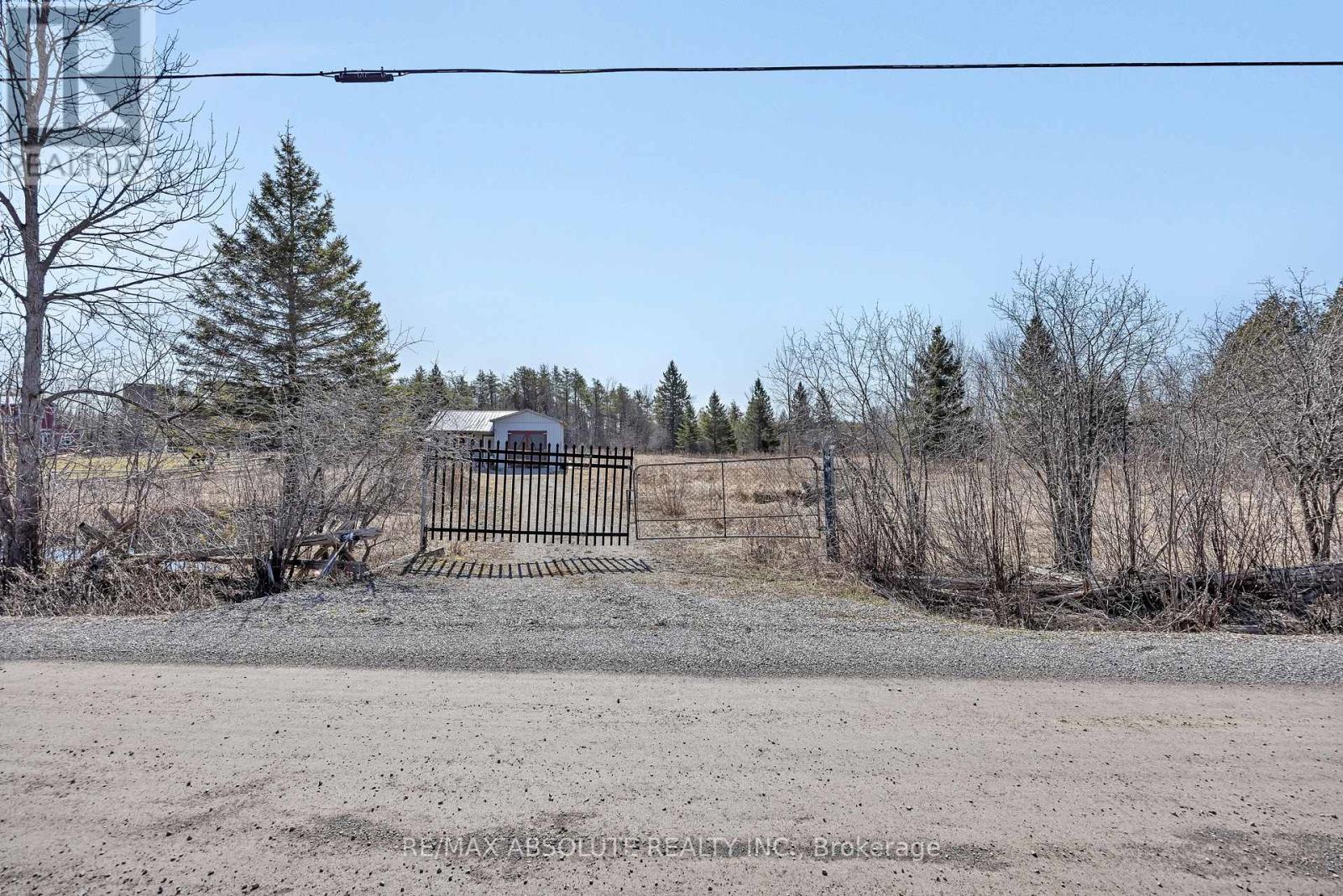 Photo 5 of 18 Wolford Centre Road, Merrickvillewolford ON