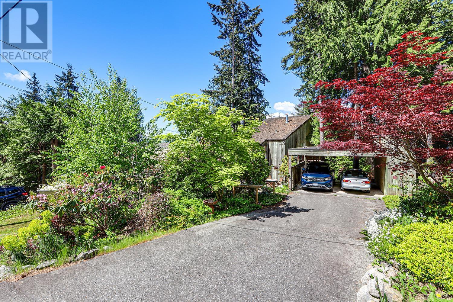 325 OCEANVIEW ROAD, Lions Bay