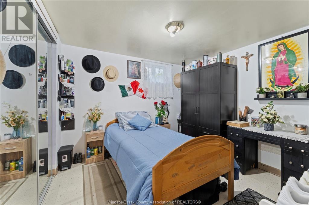 Photo 25 of 22 Bennie Avenue, Leamington ON