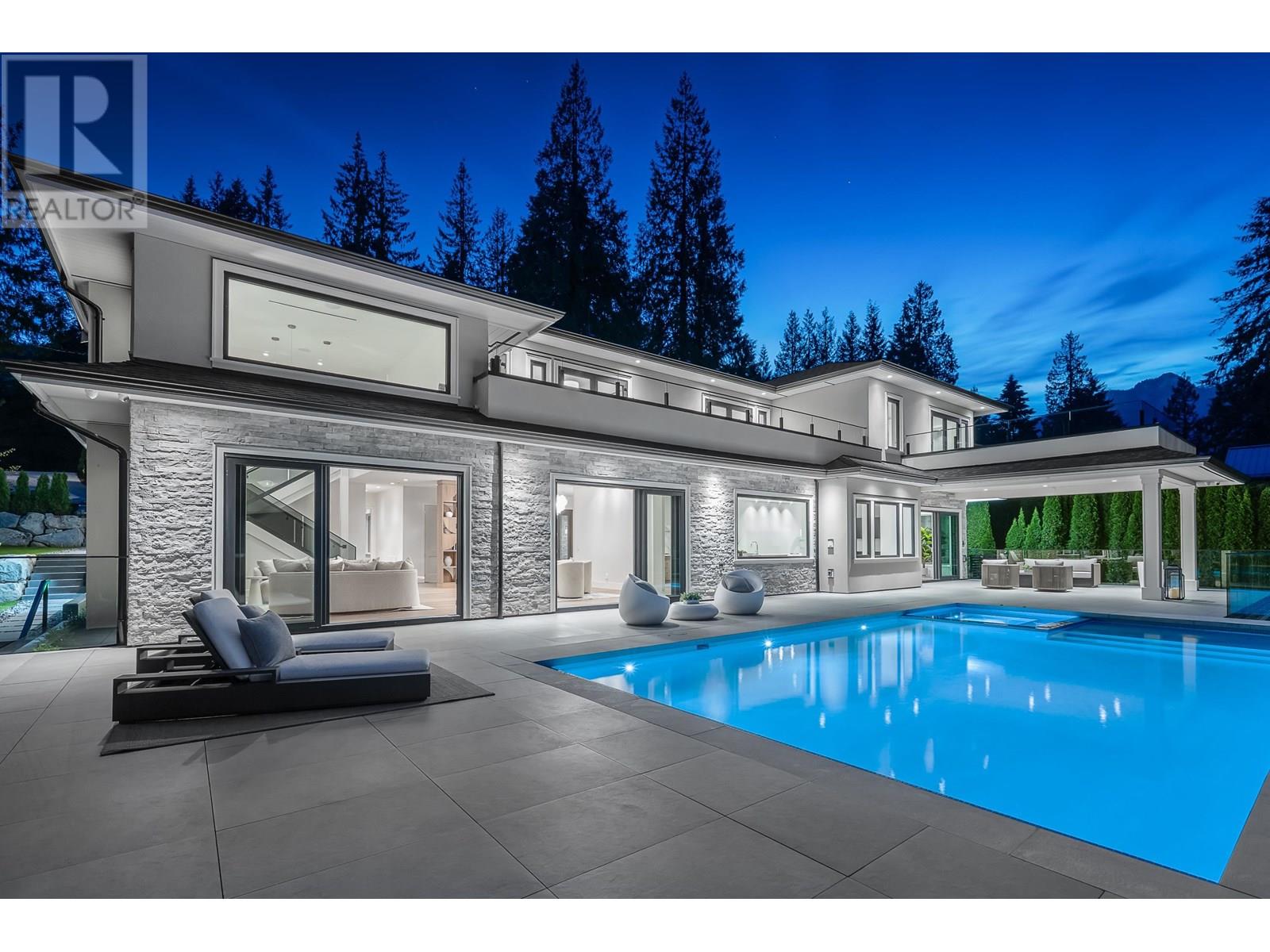 Photo 29 of 360 Southborough Drive, West Vancouver BC