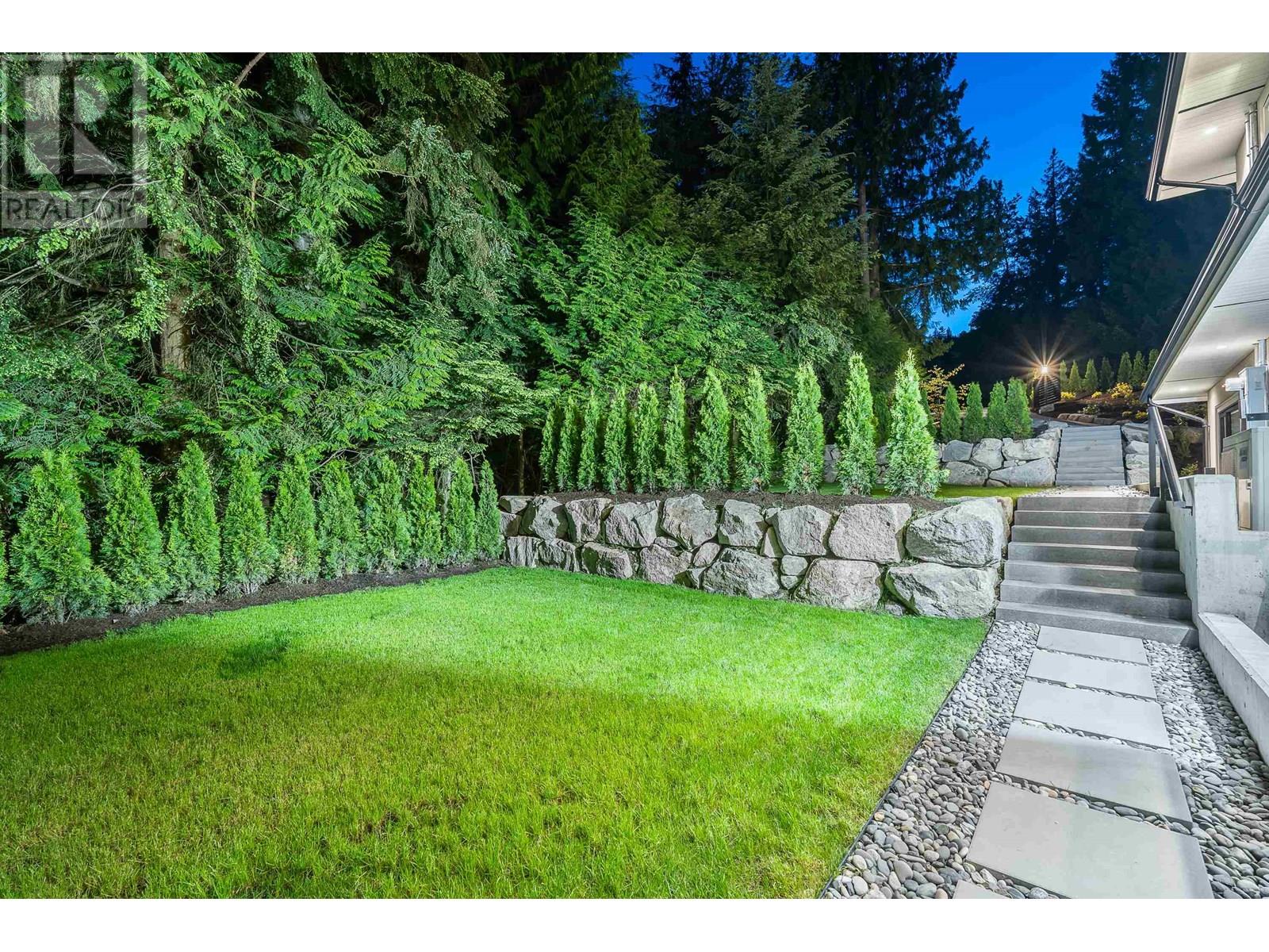 Photo 35 of 360 Southborough Drive, West Vancouver BC