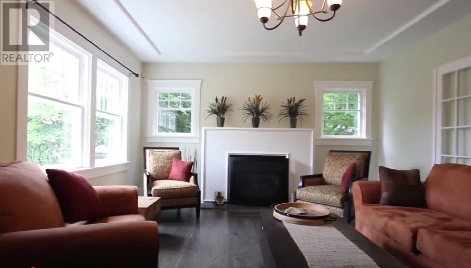  1023 Lawrence Avenue, Kelowna