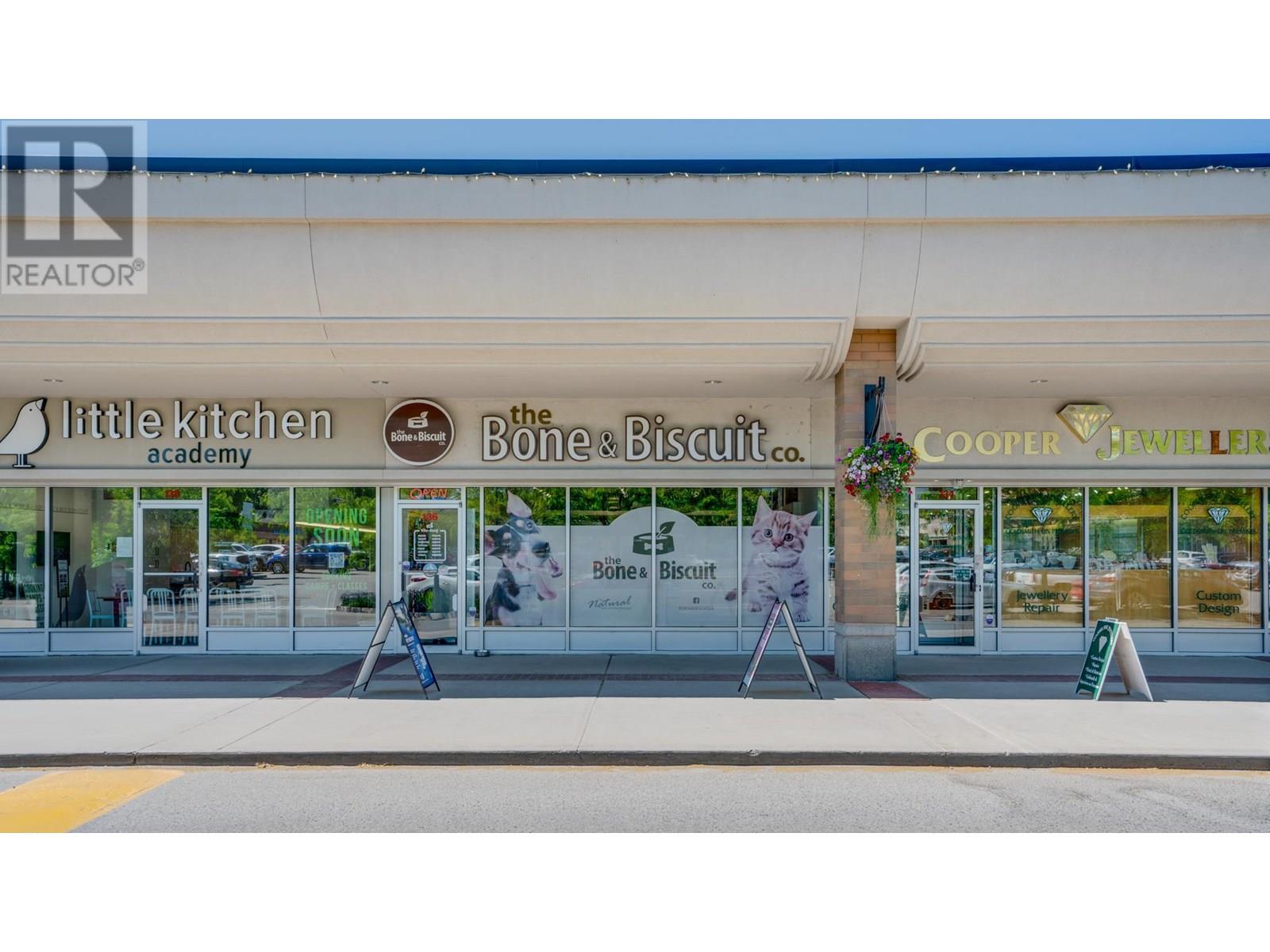 136 1876 Cooper Road, Kelowna