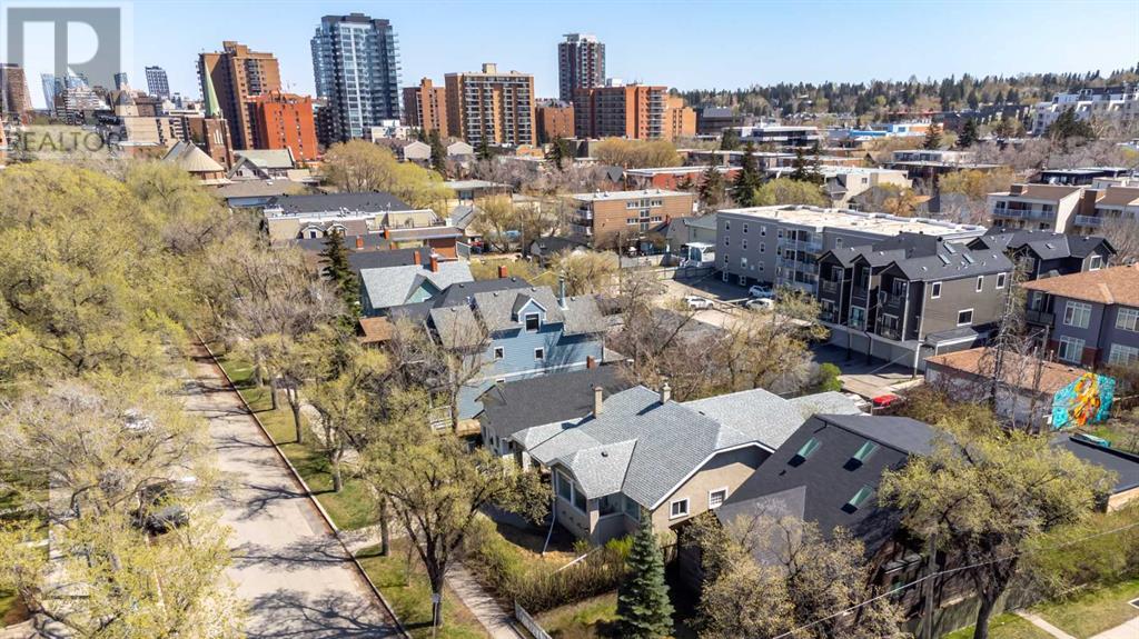 Single Family House Bungalow for Sale in   Avenue SW Sunalta Calgary 