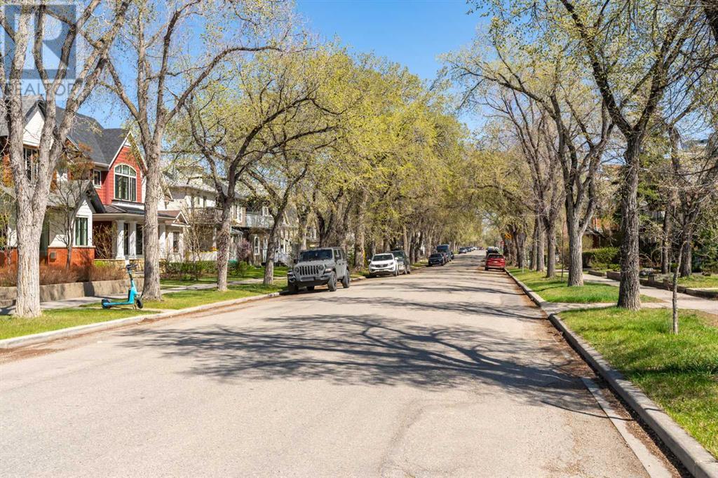 Single Family House Bungalow for Sale in   Avenue SW Sunalta Calgary 
