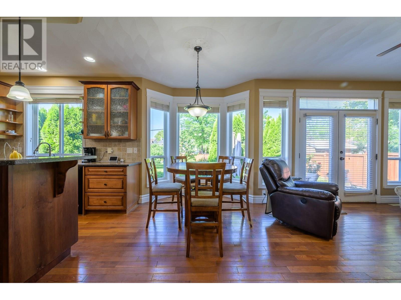 Photo 11 of 866 Arlington Court, Kamloops BC