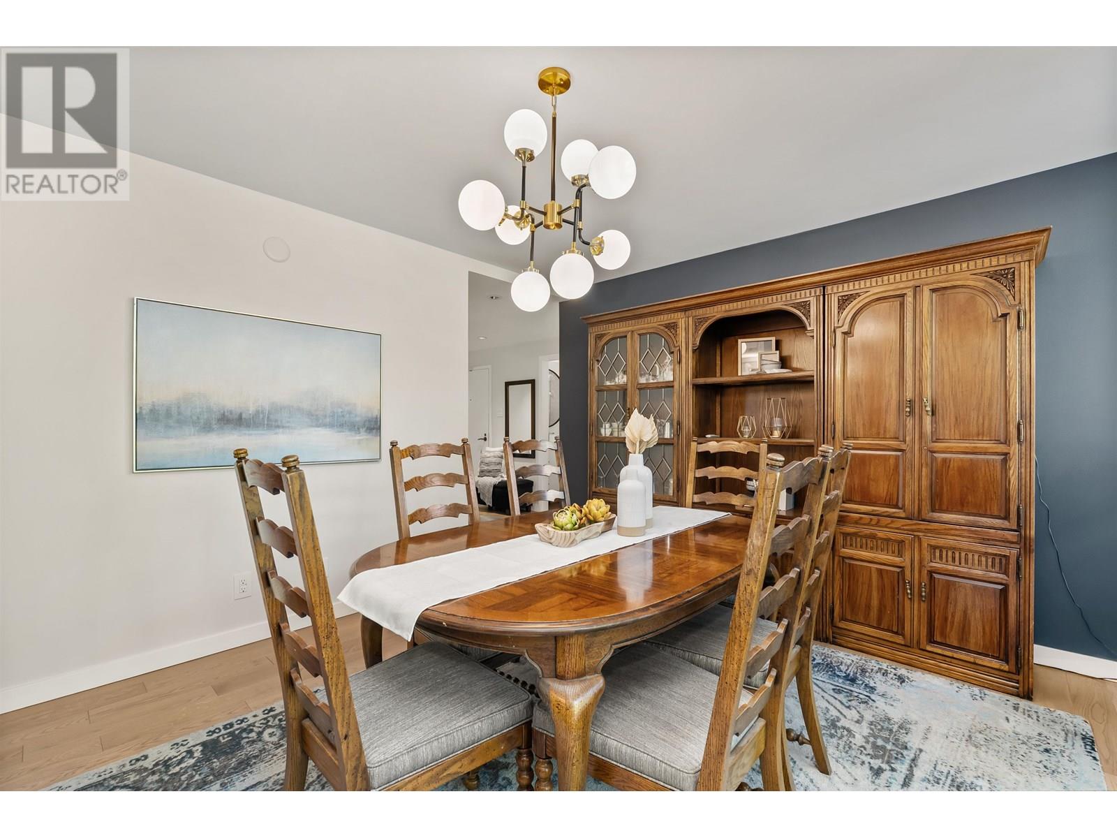Photo 9 of 102 3905 Springtree Drive, Vancouver BC