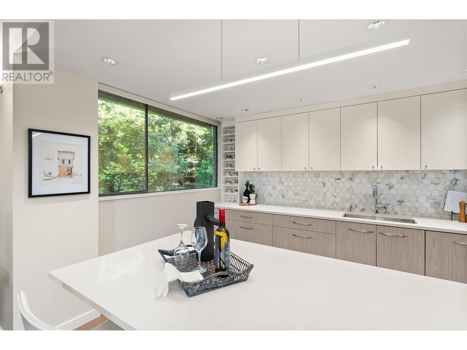 Photo 13 of 102 3905 Springtree Drive, Vancouver BC
