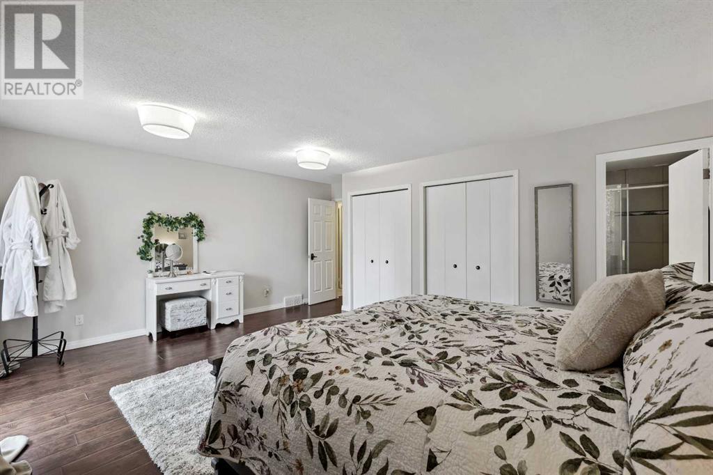 Single Family House Bungalow for Sale in  Palliser Drive SW Oakridge Calgary 