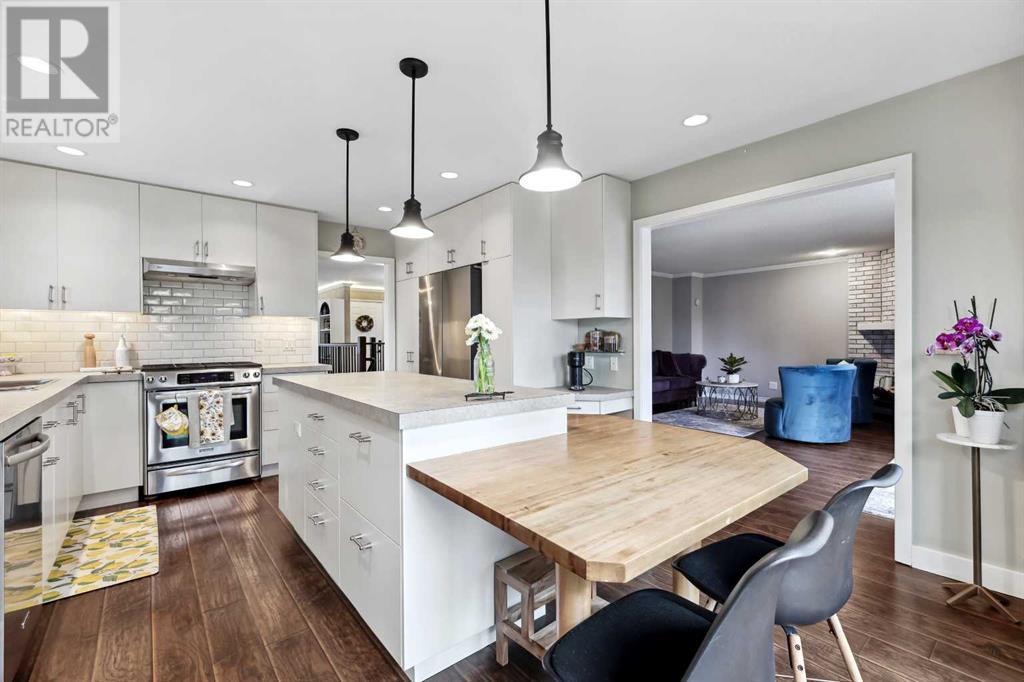 Single Family House Bungalow for Sale in  Palliser Drive SW Oakridge Calgary 