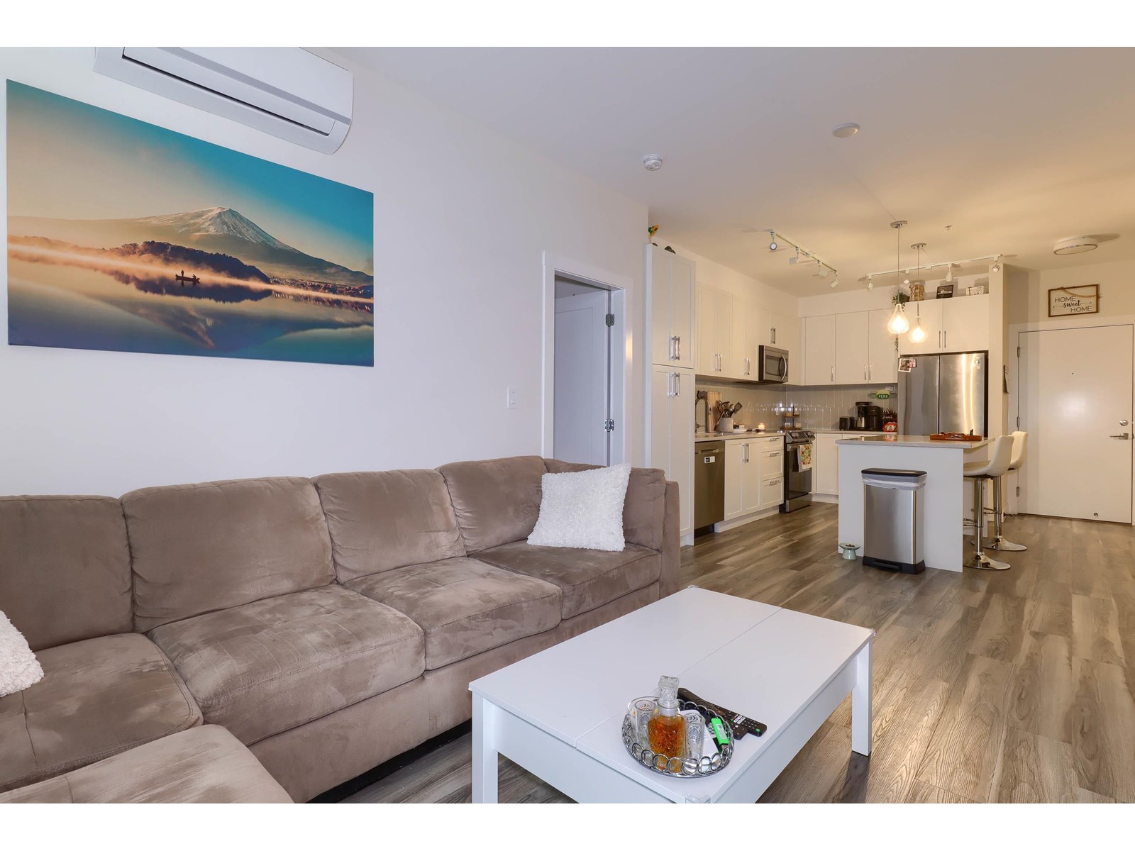Photo 1 of 307 20356 72 B Avenue, Langley BC