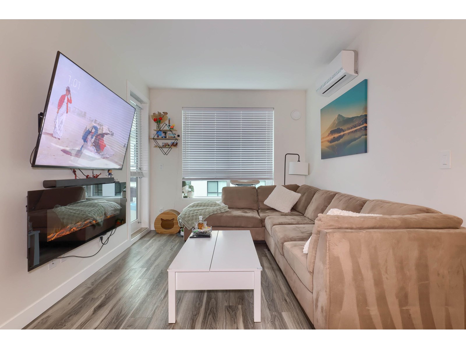 Photo 4 of 307 20356 72 B Avenue, Langley BC