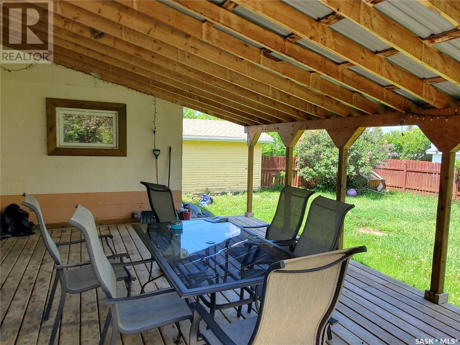 Photo 37 of 228 4th Street E, Ponteix SK