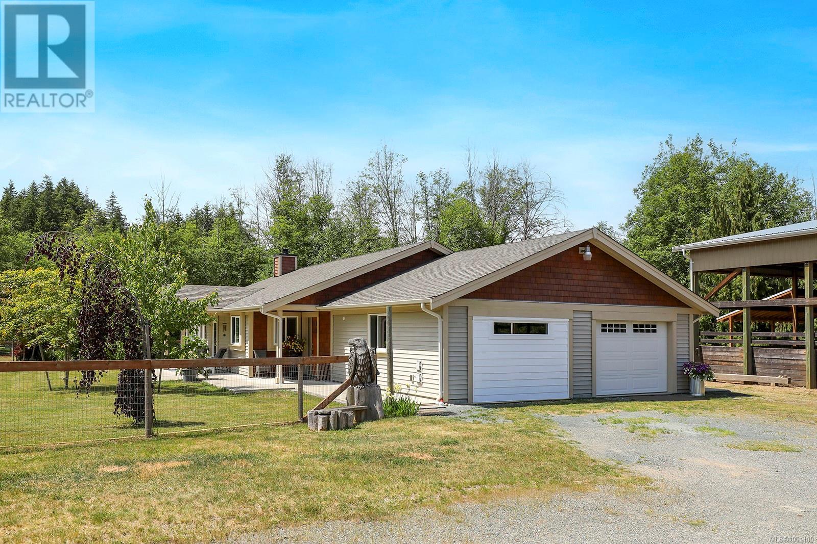Photo 7 of 1195 Burbank Rd, Qualicum Beach BC