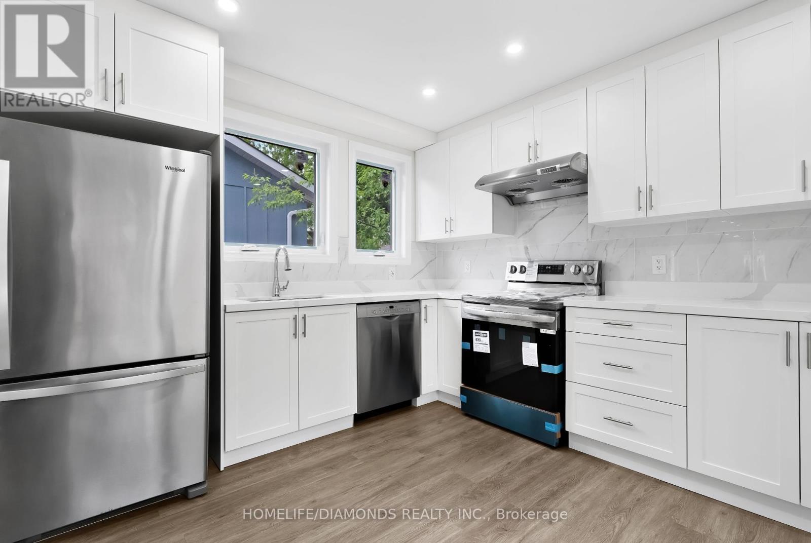 Photo 33 of 791 South Drive, Georgina ON