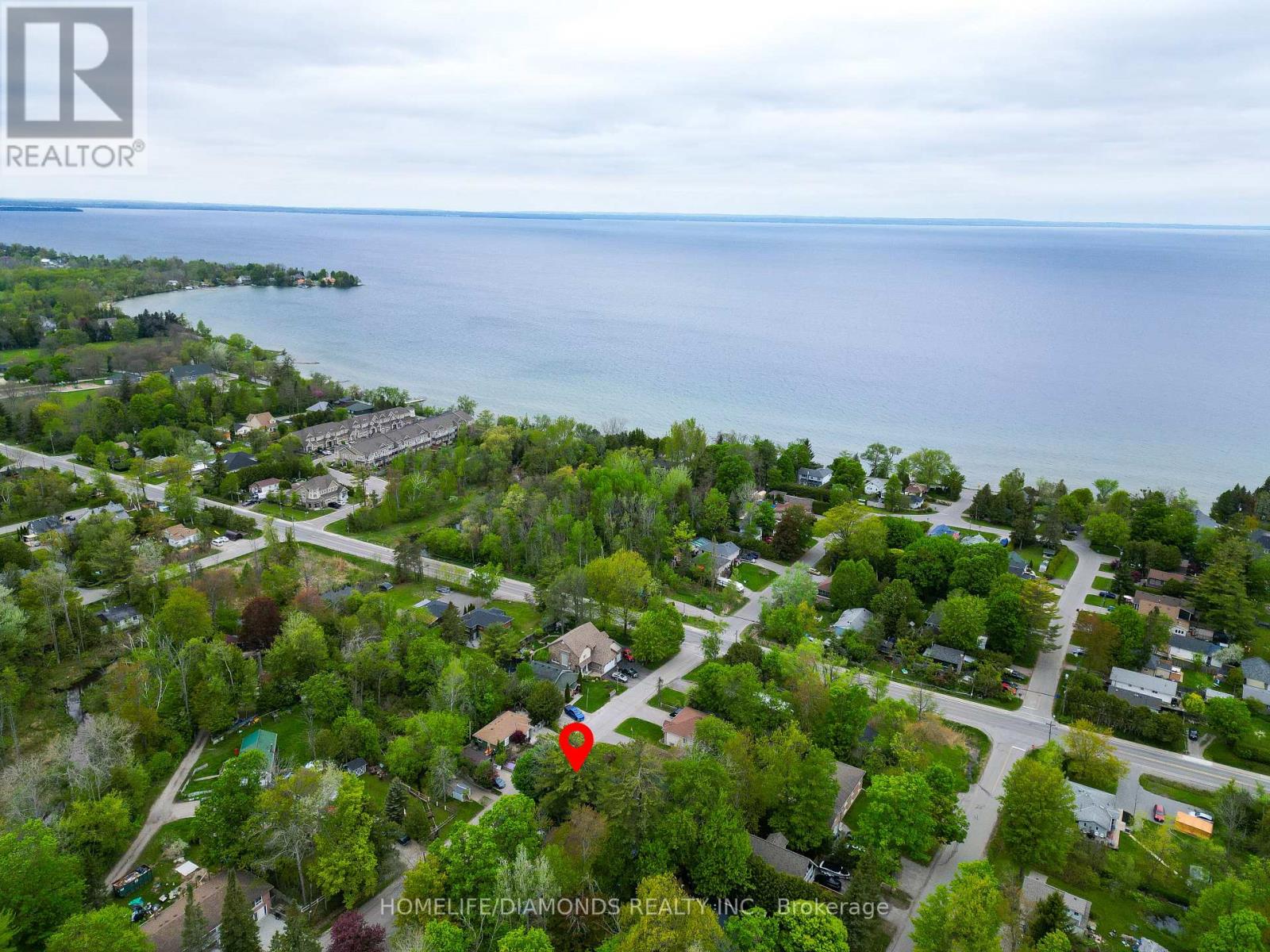 Photo 10 of 791 South Drive, Georgina ON