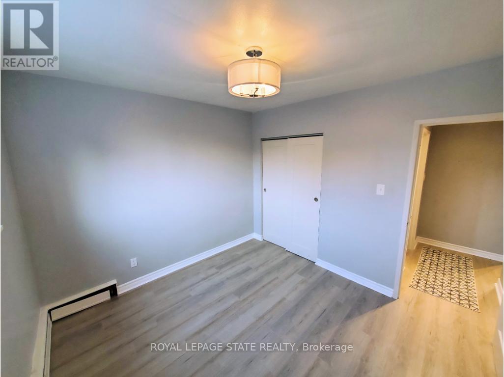 Photo 14 of 981 Mohawk Road E, Hamilton ON