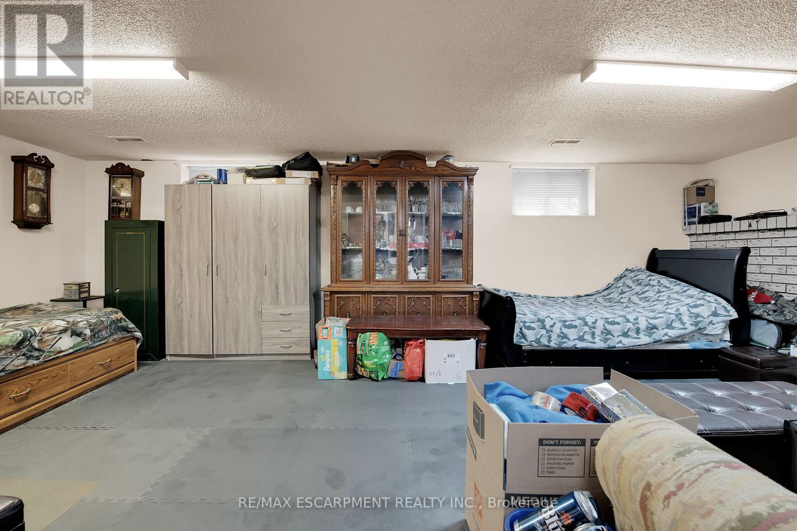 Photo 6 of 45 Juniper Drive, Hamilton ON