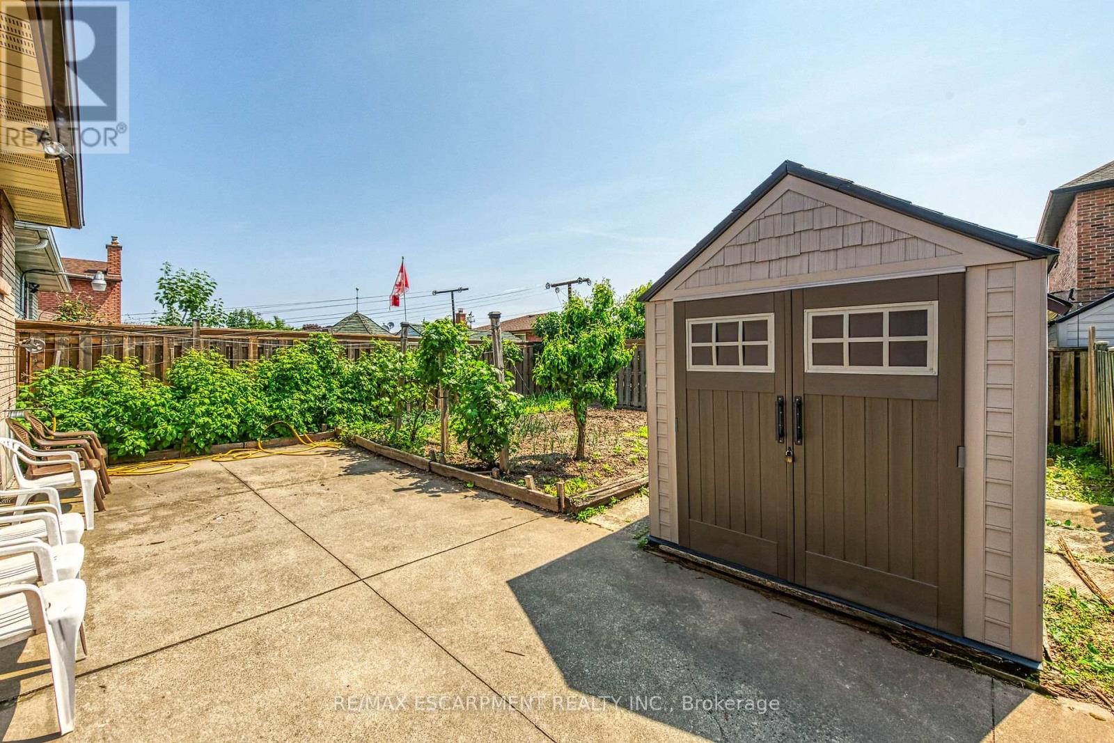 Photo 27 of 45 Juniper Drive, Hamilton ON
