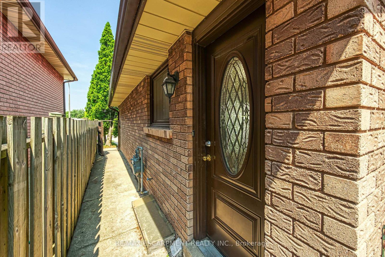 Photo 44 of 45 Juniper Drive, Hamilton ON
