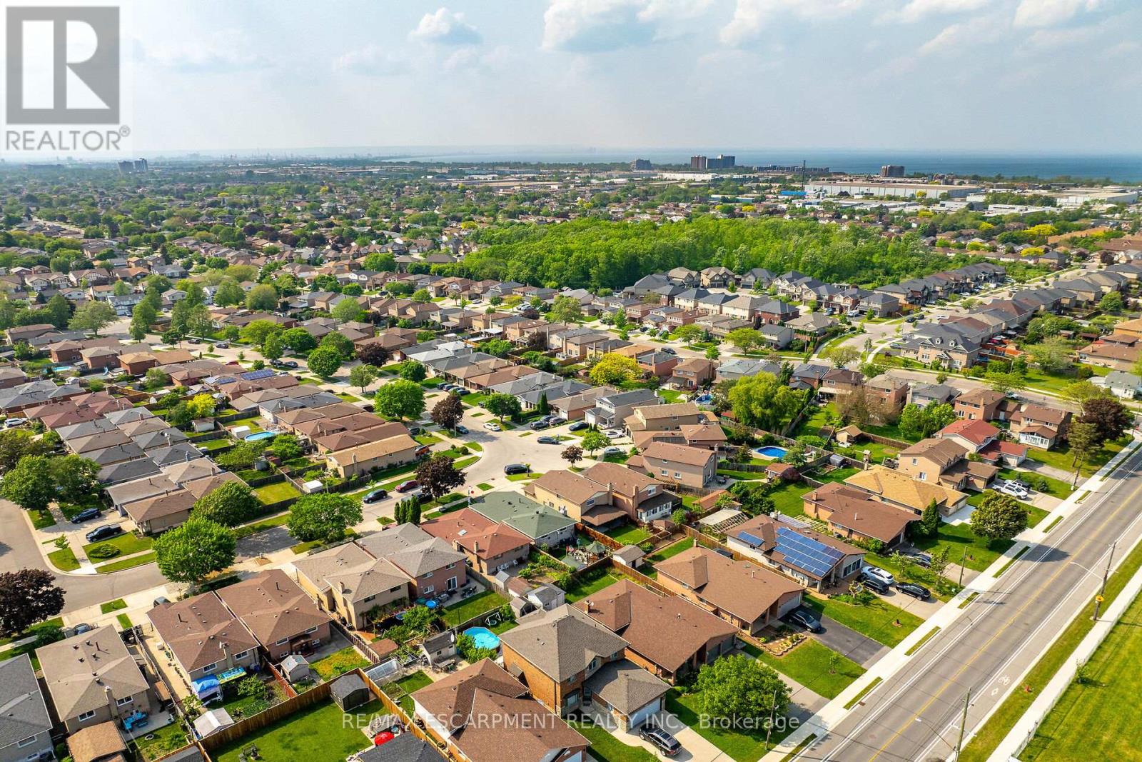 Photo 20 of 45 Juniper Drive, Hamilton ON