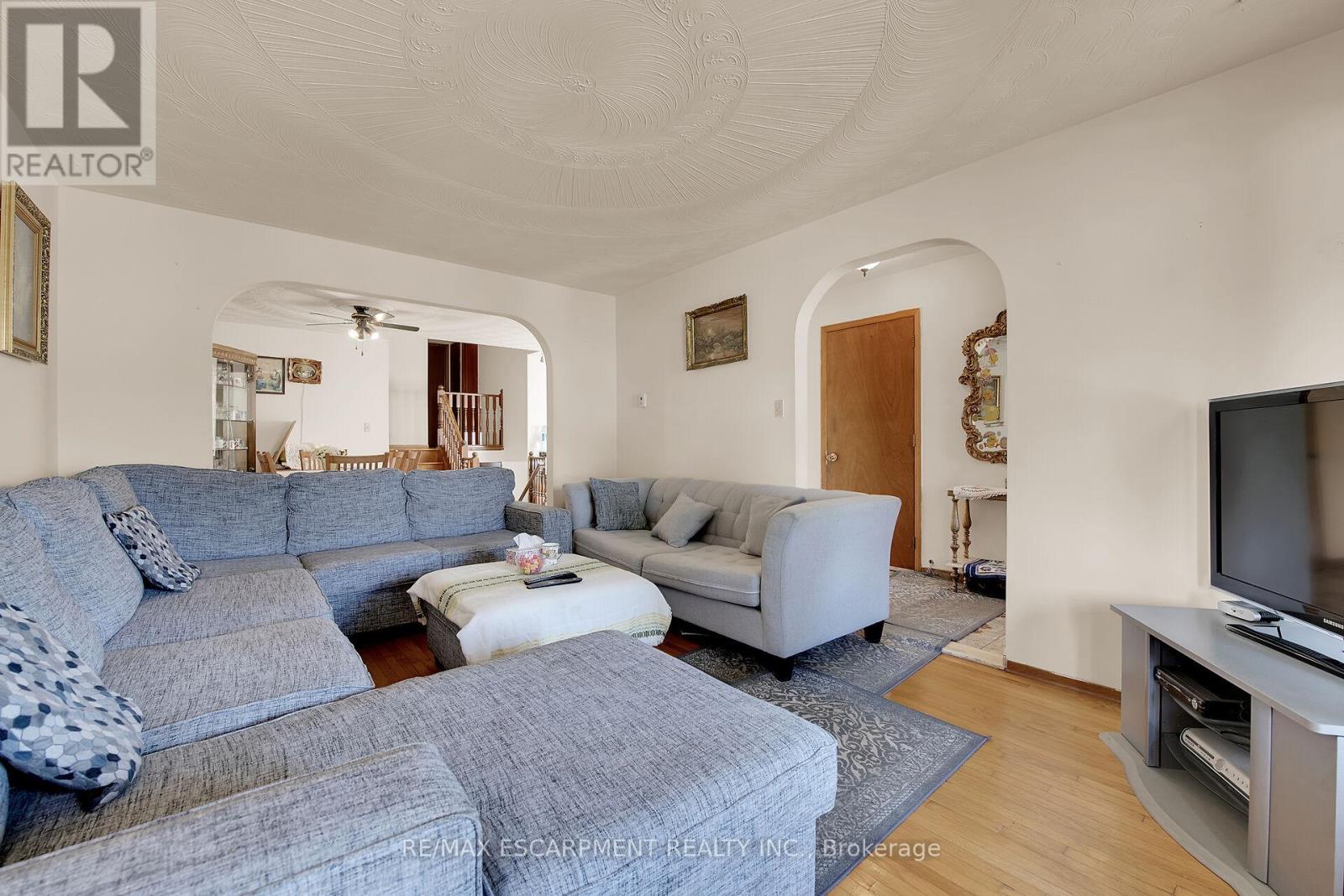 Photo 36 of 45 Juniper Drive, Hamilton ON