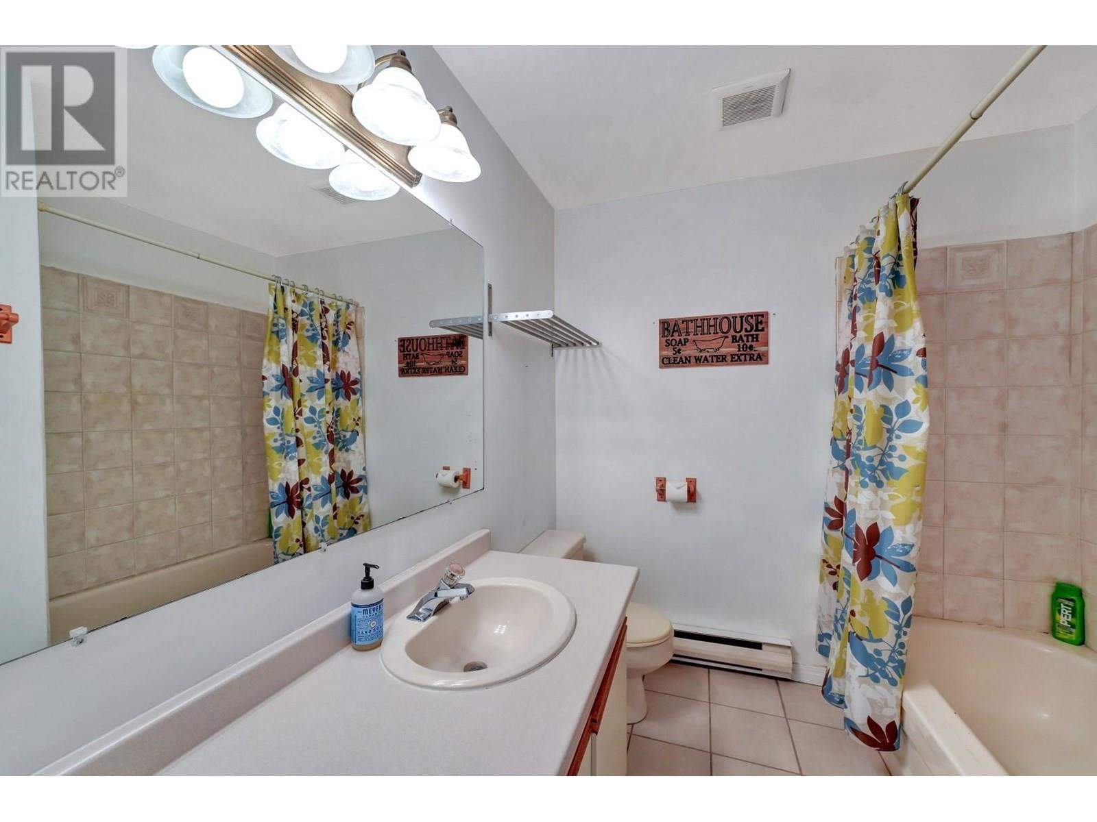 12235 MCMYN AVENUE, Pitt Meadows real estate listing R3014376