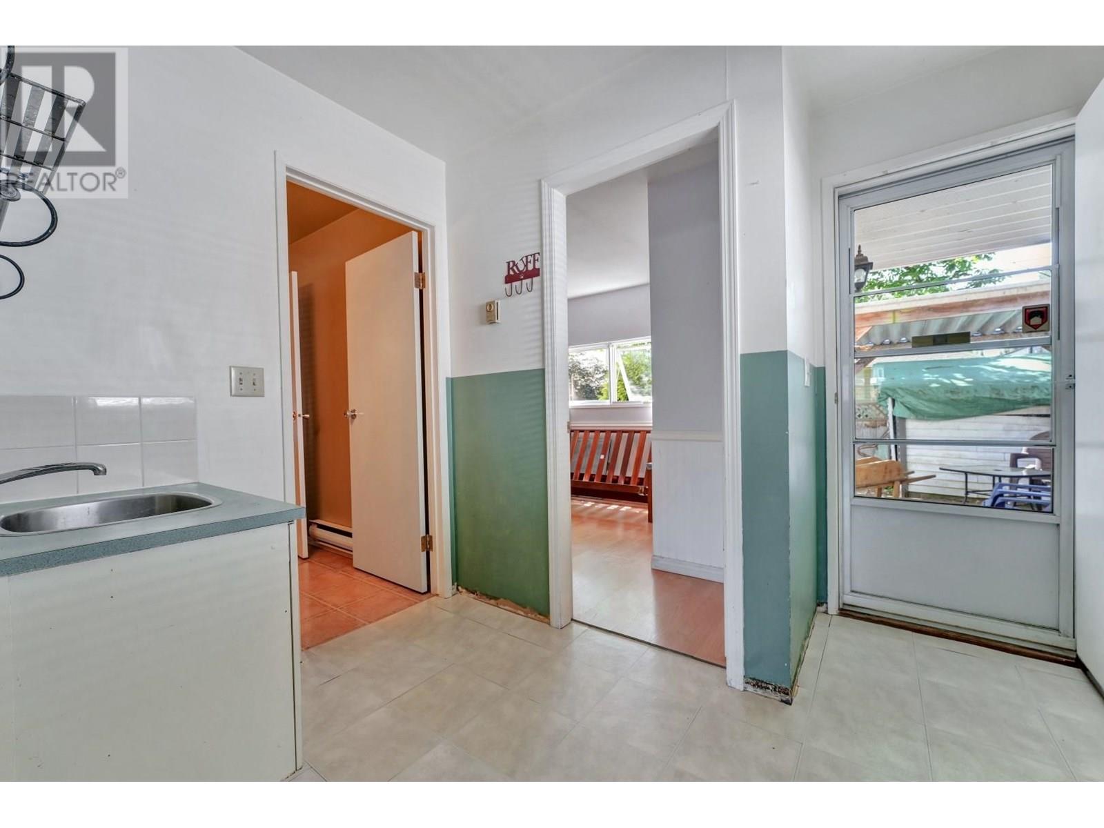 12235 MCMYN AVENUE, Pitt Meadows real estate listing R3014376