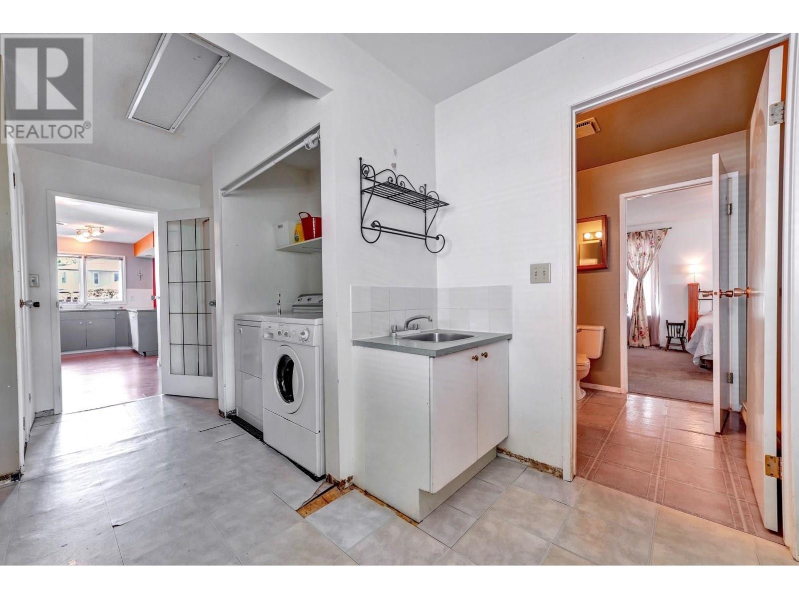 12235 MCMYN AVENUE, Pitt Meadows real estate listing R3014376
