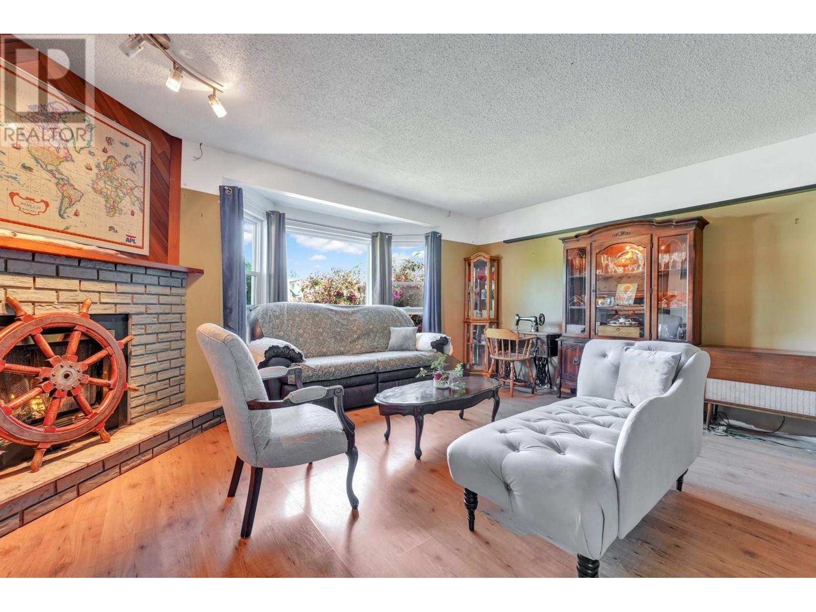 12235 MCMYN AVENUE, Pitt Meadows real estate listing R3014376