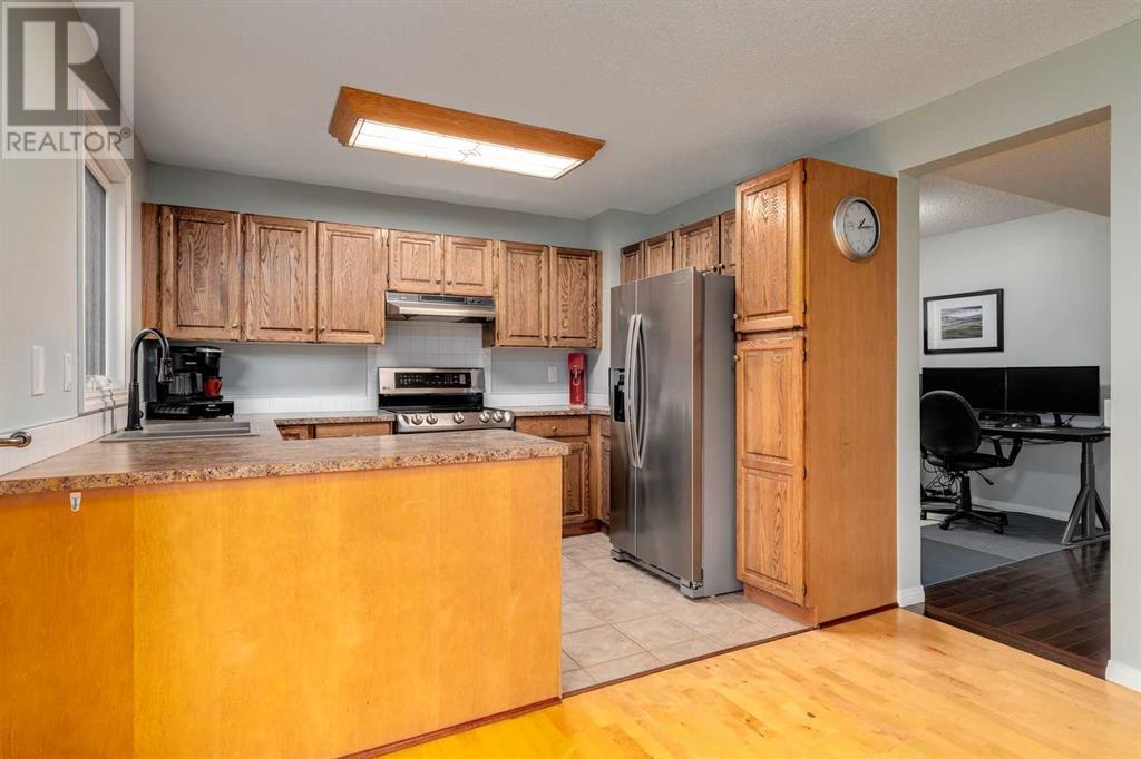 Single Family House for Sale in  Macewan Park Road NW MacEwan Glen Calgary 