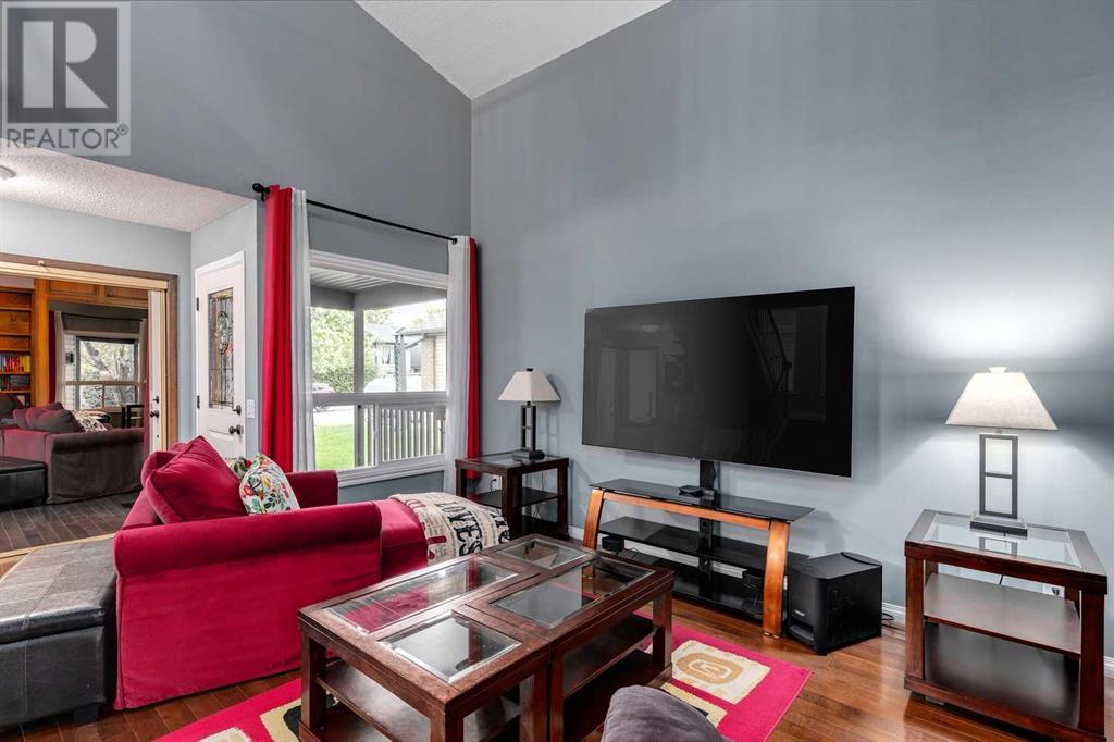 Single Family House for Sale in  Macewan Park Road NW MacEwan Glen Calgary 