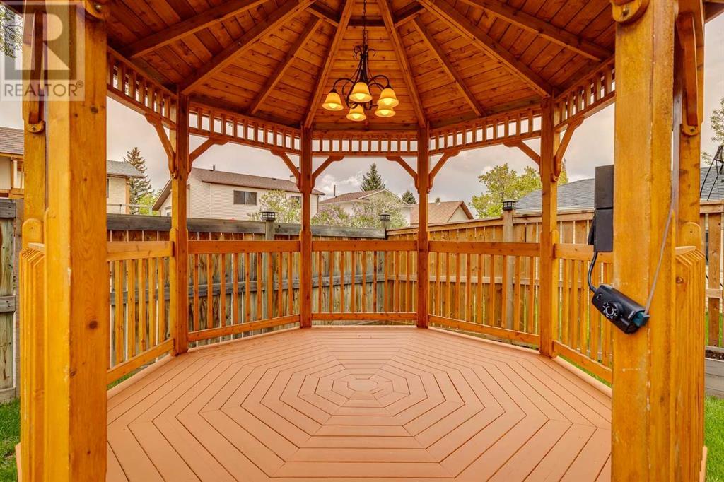 Single Family House for Sale in  Macewan Park Road NW MacEwan Glen Calgary 