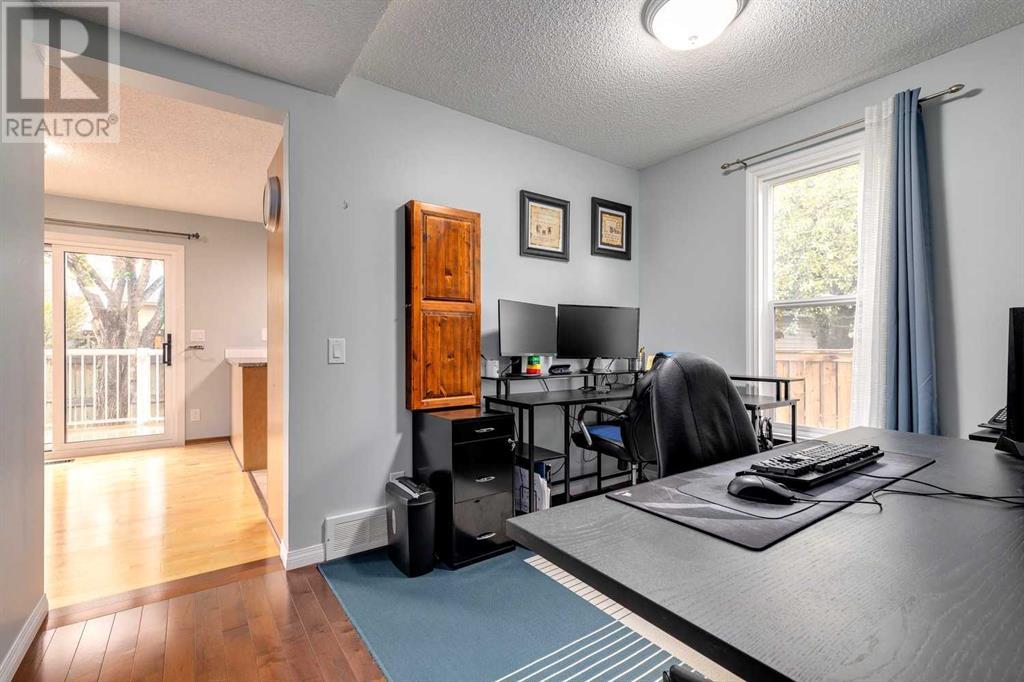 Single Family House for Sale in  Macewan Park Road NW MacEwan Glen Calgary 