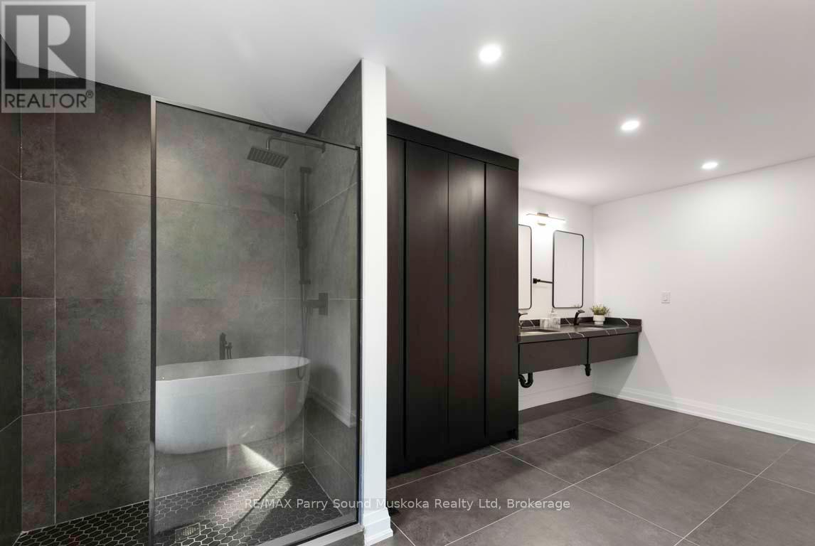 Photo 40 of 57 10th Concession Road, Seguin ON