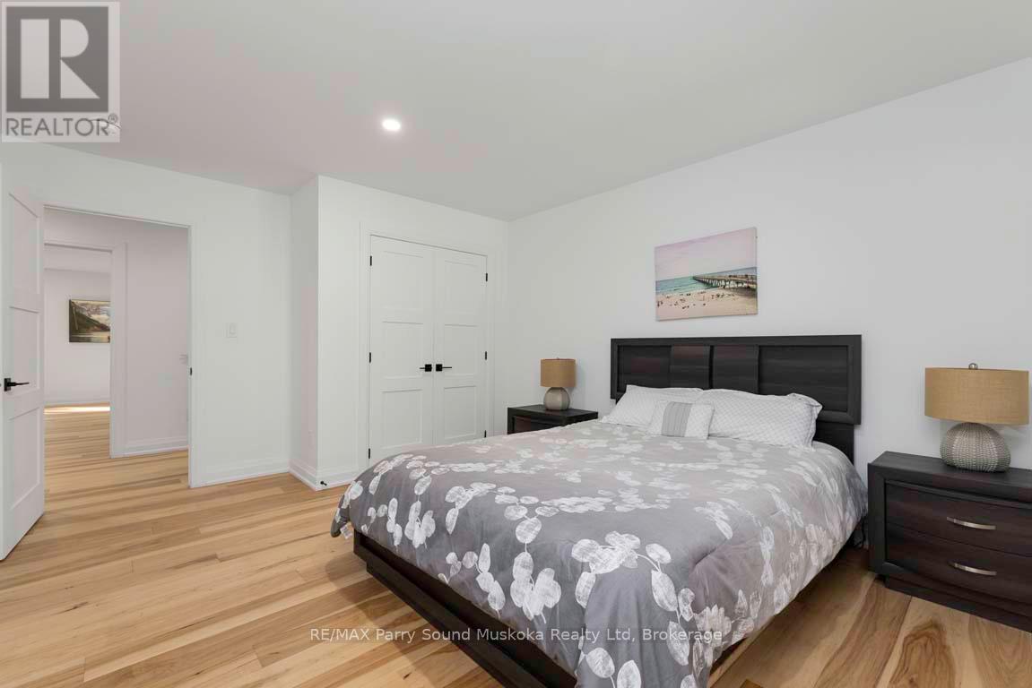 Photo 11 of 57 10th Concession Road, Seguin ON