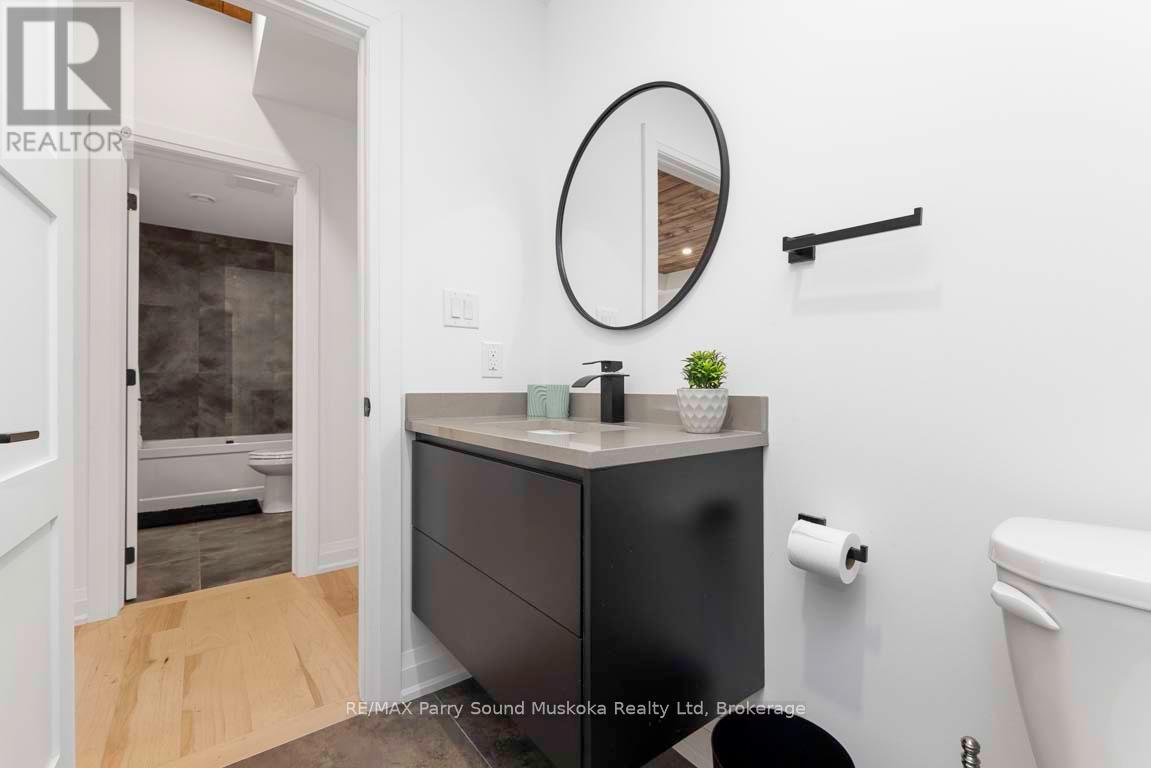 Photo 5 of 57 10th Concession Road, Seguin ON