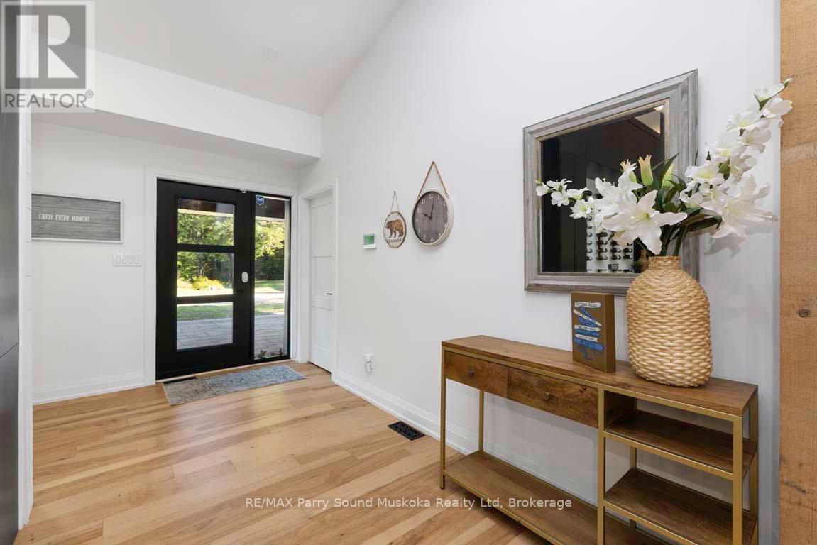 Photo 29 of 57 10th Concession Road, Seguin ON