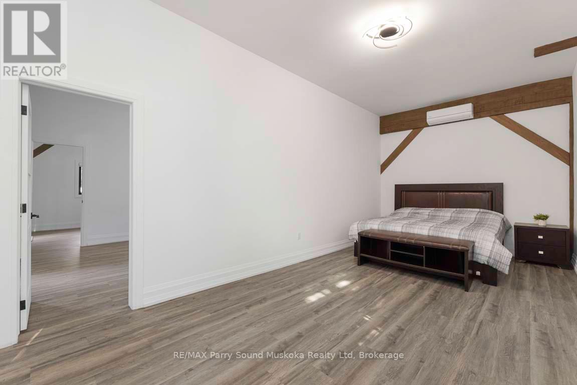 Photo 23 of 57 10th Concession Road, Seguin ON
