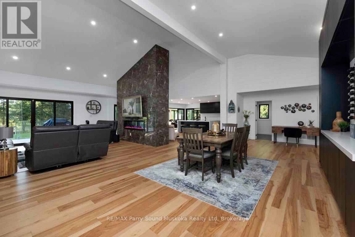 Photo 27 of 57 10th Concession Road, Seguin ON