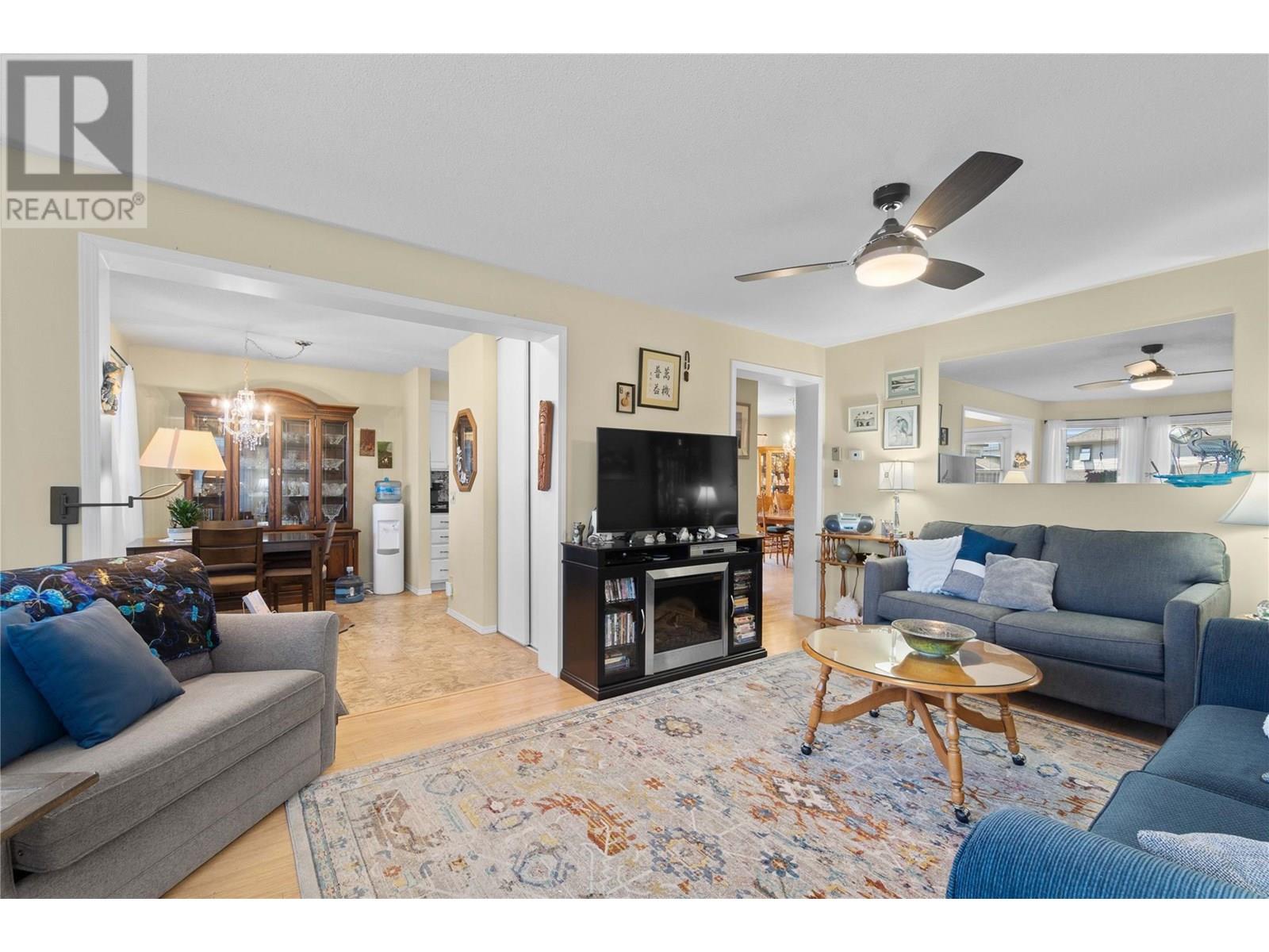 Photo 4 of 111 Harbourfront Drive Nw Unit 11, Salmon Arm BC