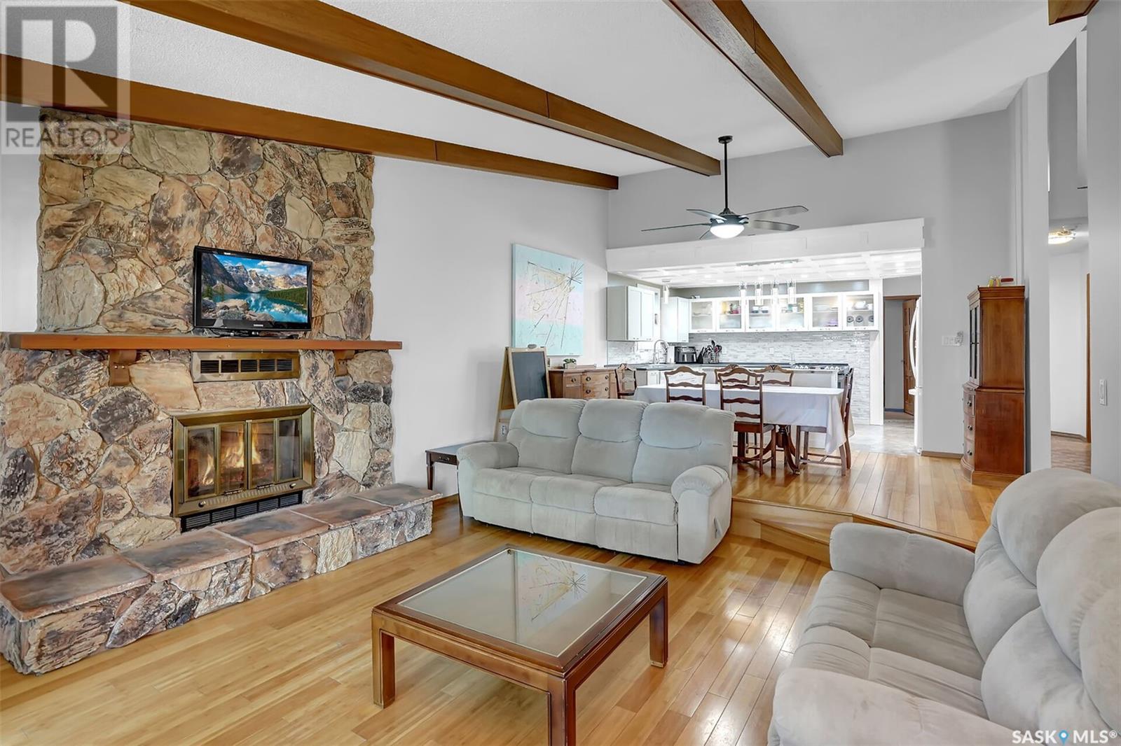 Single Family House 2 Level for Sale in  Grace STREET Regina 