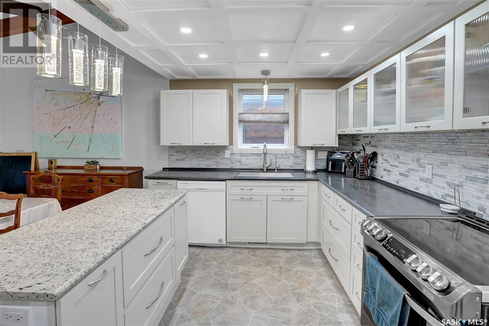 Single Family House 2 Level for Sale in  Grace STREET Regina 