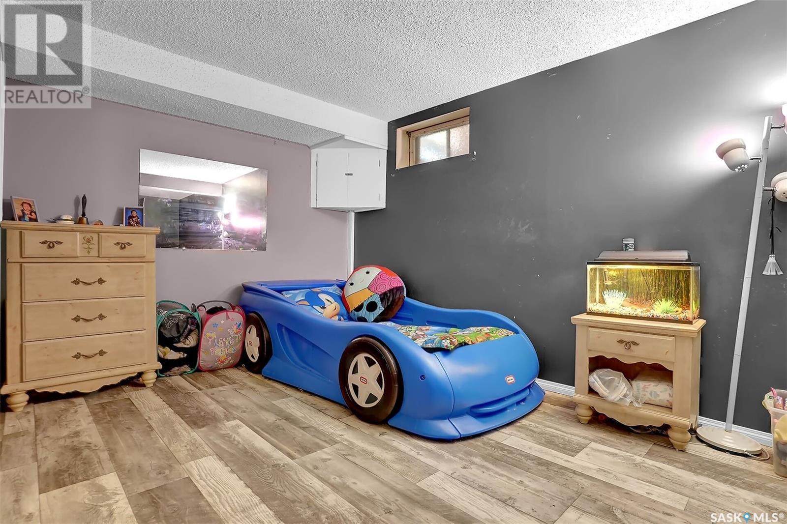 Single Family House 2 Level for Sale in  Grace STREET Regina 