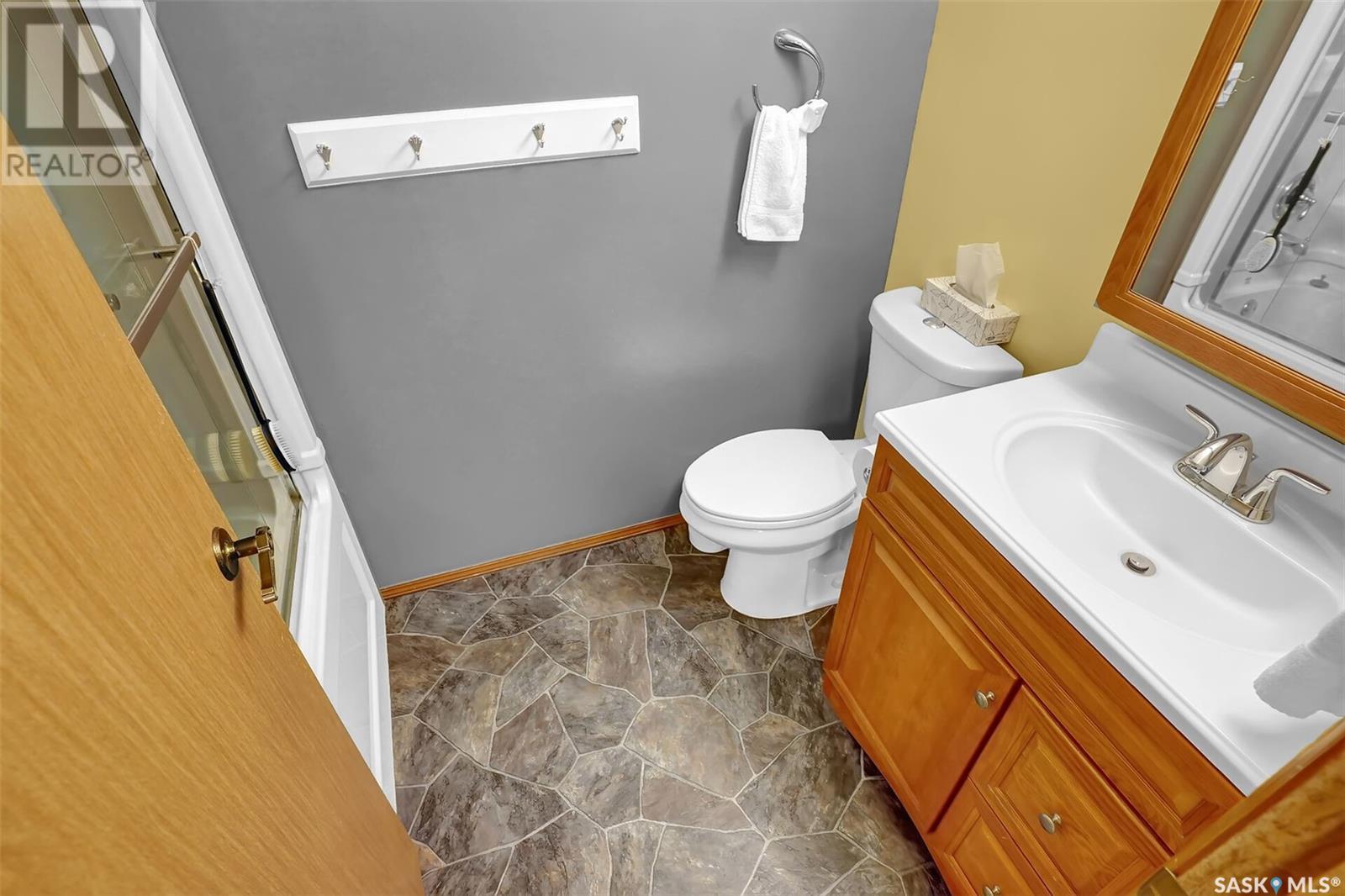 Single Family House 2 Level for Sale in  Grace STREET Regina 