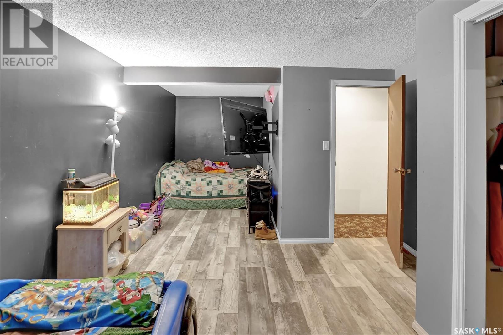 Single Family House 2 Level for Sale in  Grace STREET Regina 