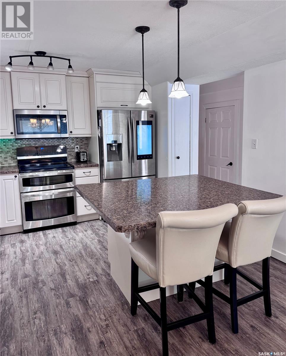 Single Family House 2 Level for Sale in  Chaplin STREET E Swift Current 