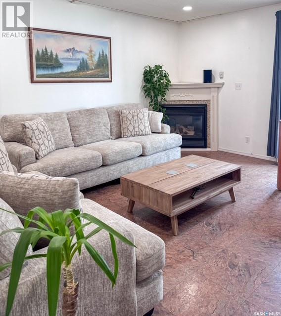 Single Family House 2 Level for Sale in  Chaplin STREET E Swift Current 