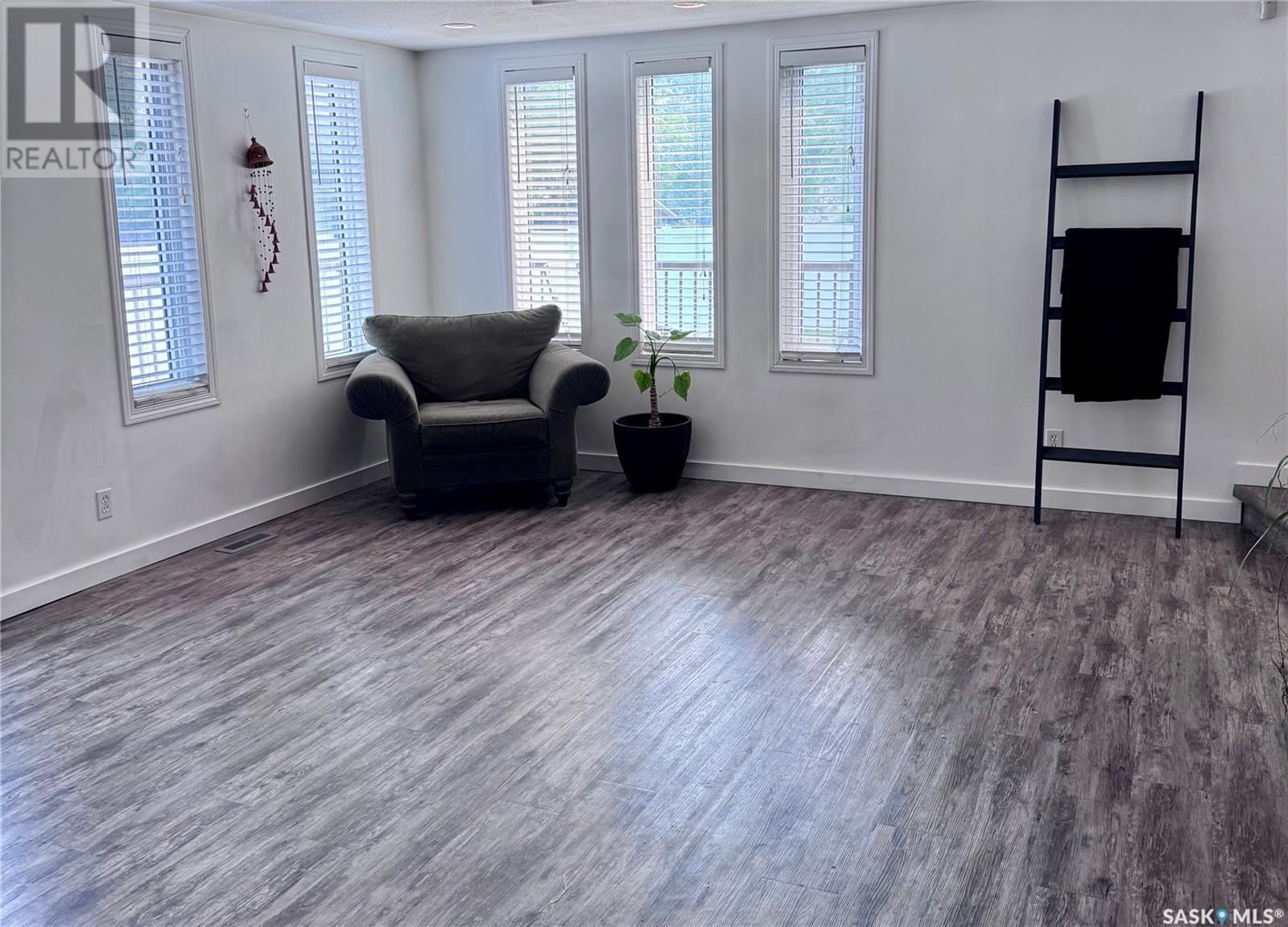 Single Family House 2 Level for Sale in  Chaplin STREET E Swift Current 
