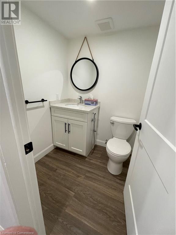 Photo 10 of 176 Queensdale Avenue E, Hamilton ON